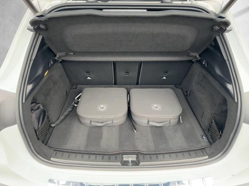 MERCEDES-BENZ EQA 300 4MATIC