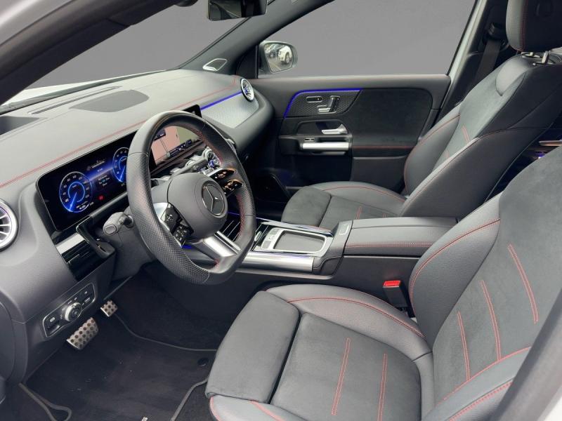 MERCEDES-BENZ EQA 300 4MATIC