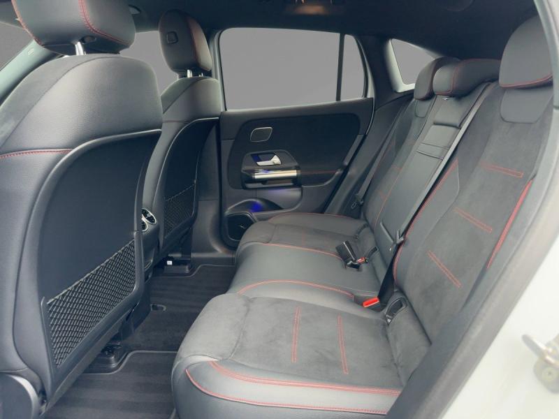 MERCEDES-BENZ EQA 300 4MATIC