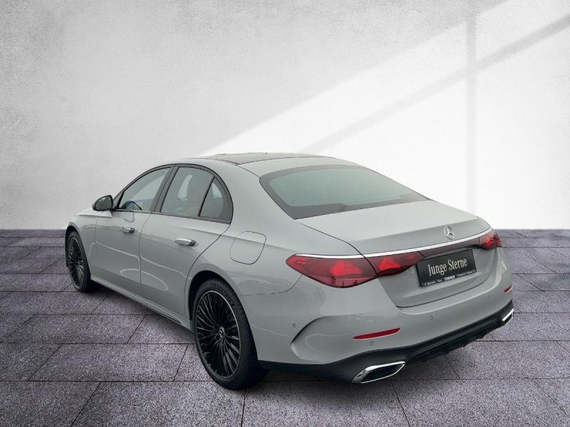 MERCEDES-BENZ E 300 de 4MATIC Limousine