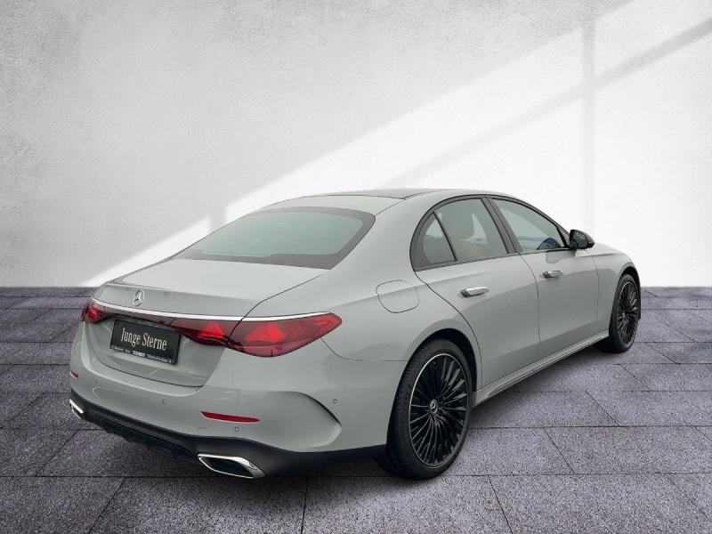 MERCEDES-BENZ E 300 de 4MATIC Limousine