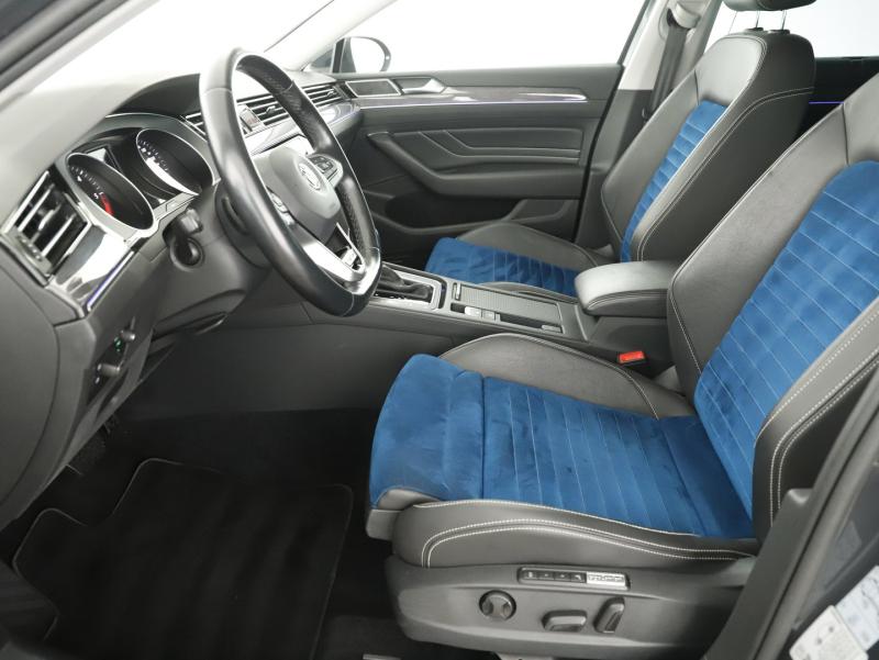 VW Passat Var. Elegance TDI SCR 4MOTION DSG
