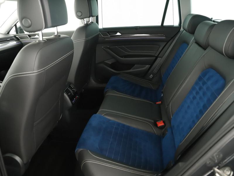 VW Passat Var. Elegance TDI SCR 4MOTION DSG