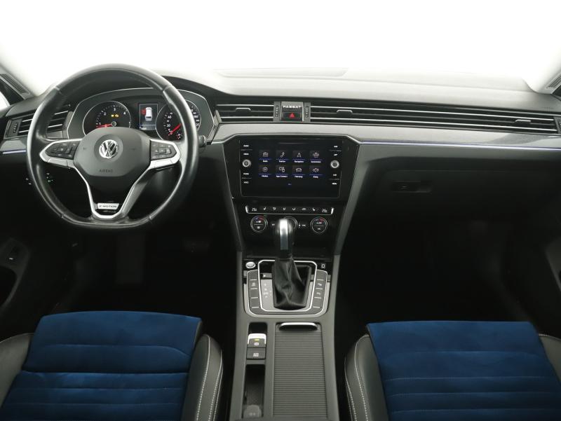 VW Passat Var. Elegance TDI SCR 4MOTION DSG