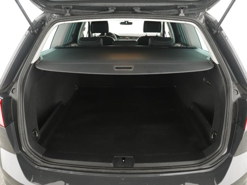 VW Passat Var. Elegance TDI SCR 4MOTION DSG