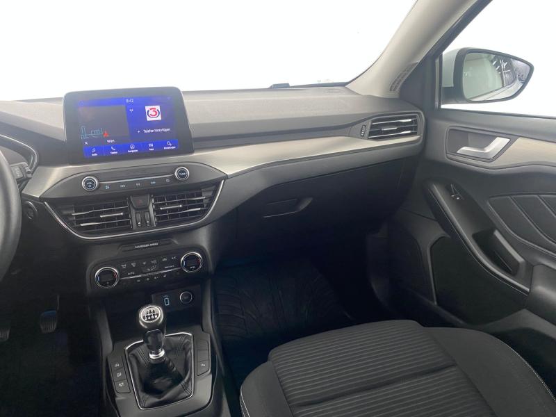 Ford Focus Traveller 1,0 EcoBoost Titanium