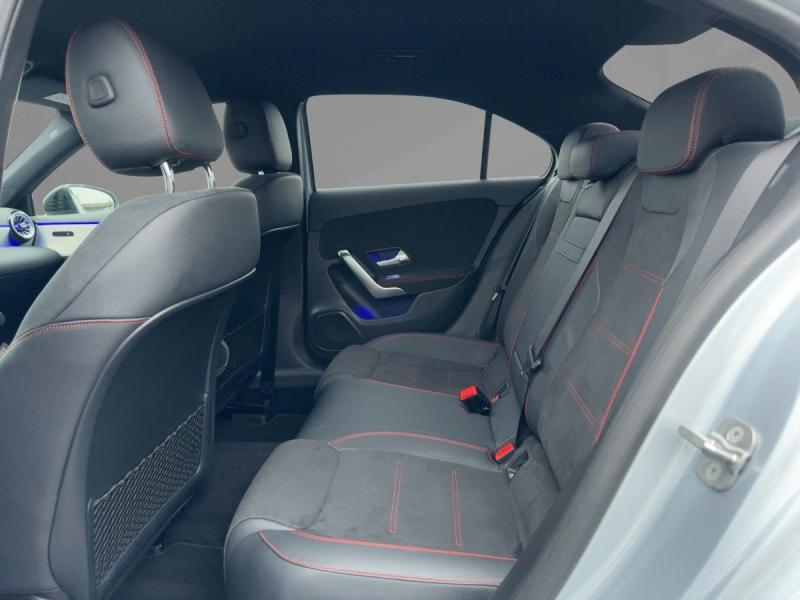 MERCEDES-BENZ A 180 d Limousine AMG-Line