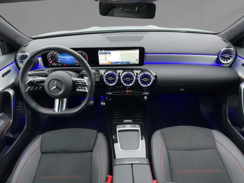 MERCEDES-BENZ A 180 d Limousine AMG-Line