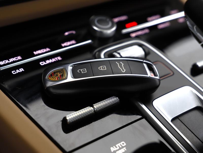 Porsche Cayenne E-Hybrid Coupé