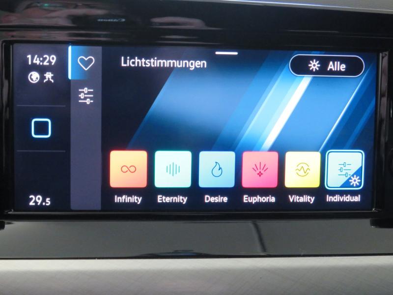 VW Golf Variant Life TDI DSG