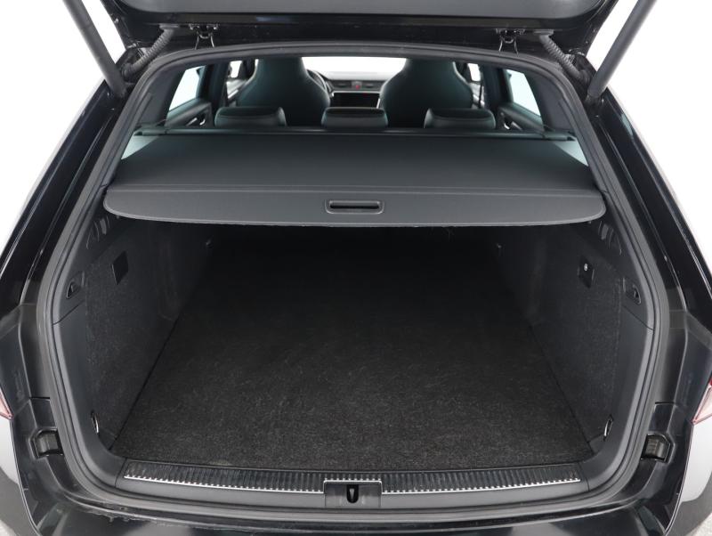 Škoda SUPERB Combi iV SPORTLINE DSG