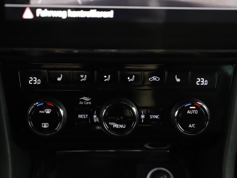 Škoda SUPERB Combi iV SPORTLINE DSG