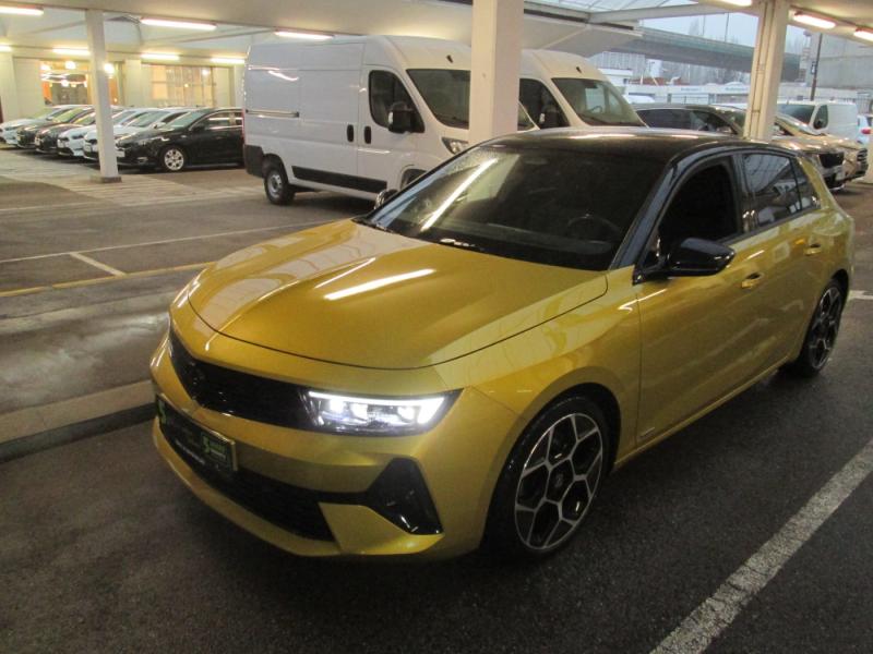 Opel ASTRA ULT 1.6 PHE AT8 180PS