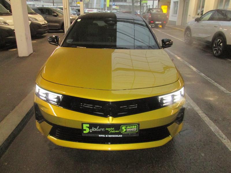 Opel ASTRA ULT 1.6 PHE AT8 180PS