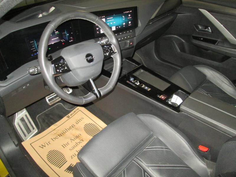 Opel ASTRA ULT 1.6 PHE AT8 180PS