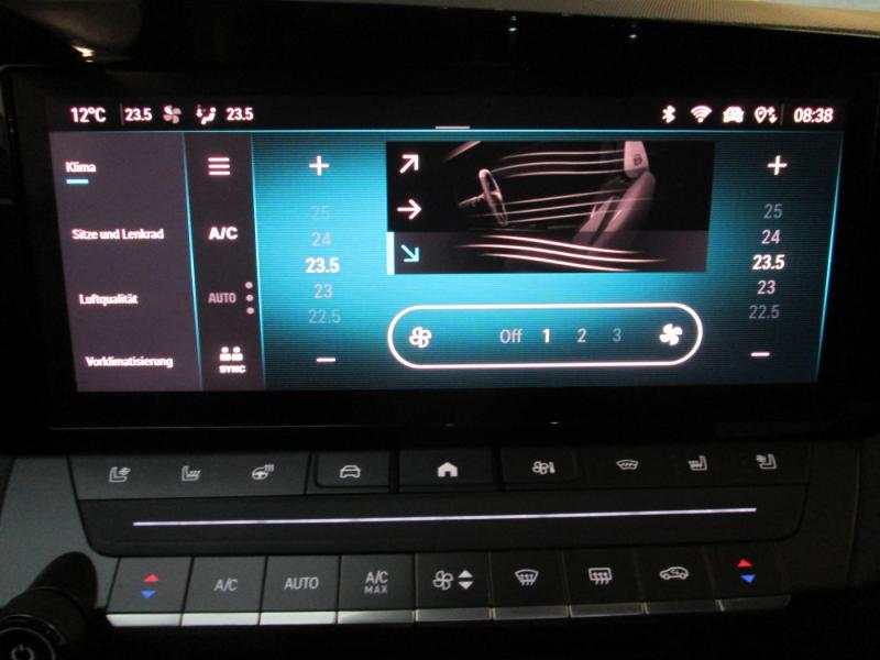 Opel ASTRA ULT 1.6 PHE AT8 180PS