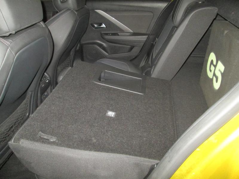 Opel ASTRA ULT 1.6 PHE AT8 180PS