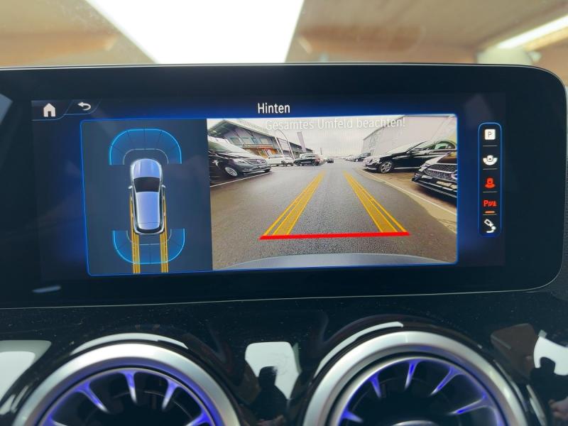 MERCEDES-BENZ EQA 300 4MATIC