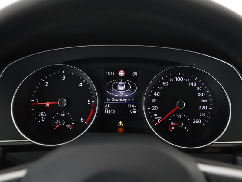 VW Passat Business TDI