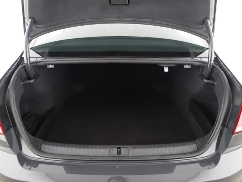 VW Passat Business TDI