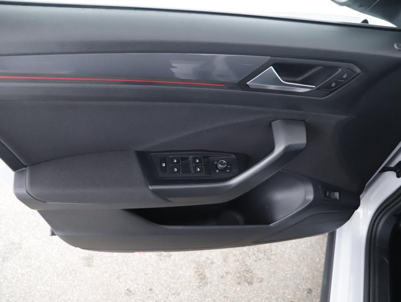 VW T-Roc Sport TSI ACT DSG